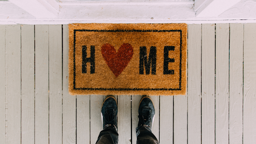 Home rug with red heart for the O